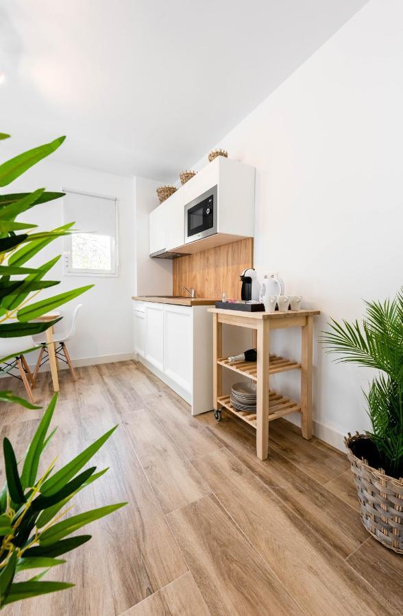 Apartamentos Toboso Plaza Nerja Exterior photo A small kitchen